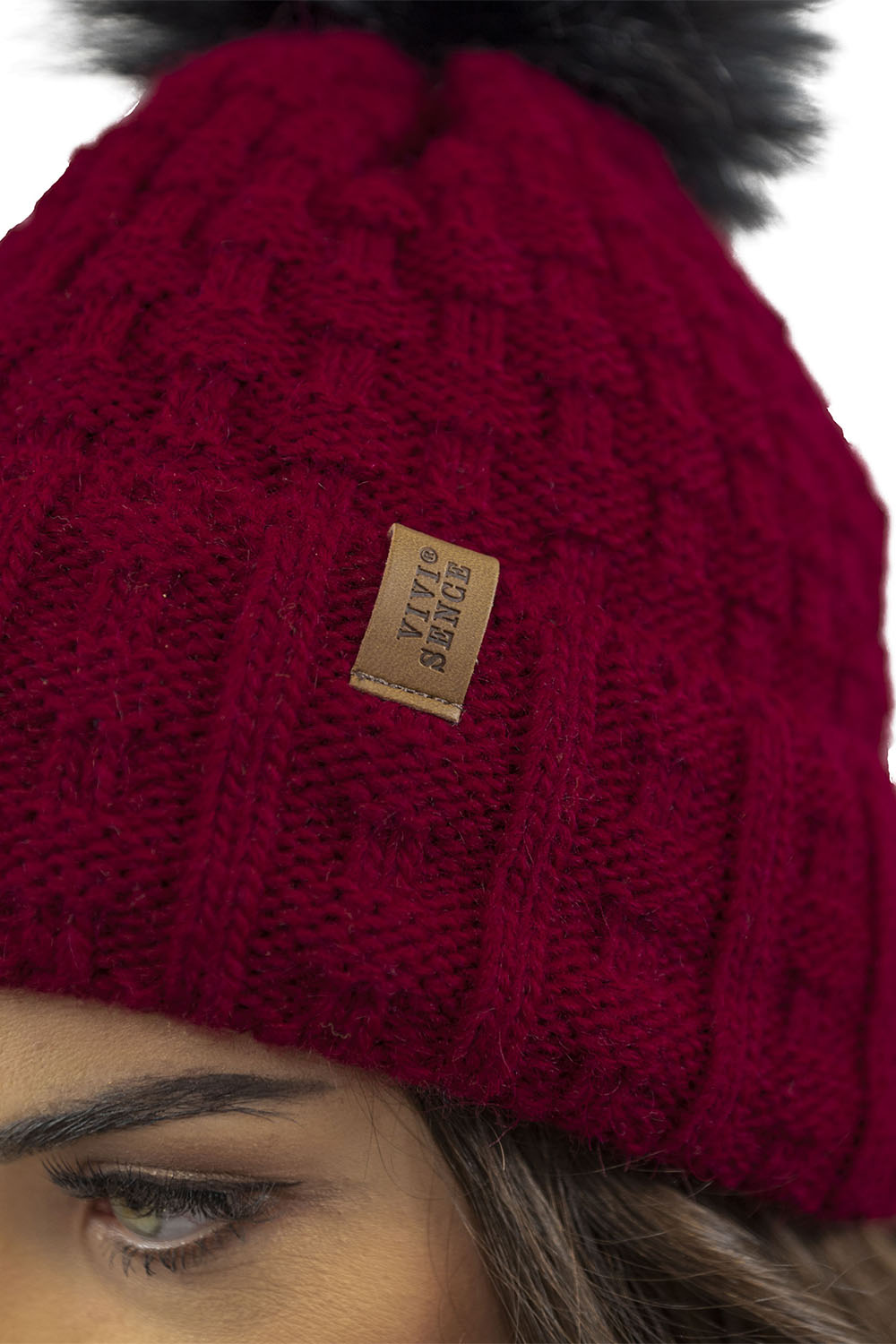 Vivisence Wintermütze mit Bommel Damen Warmes Ideal Für Kalte Wintertage 7015, weinrot