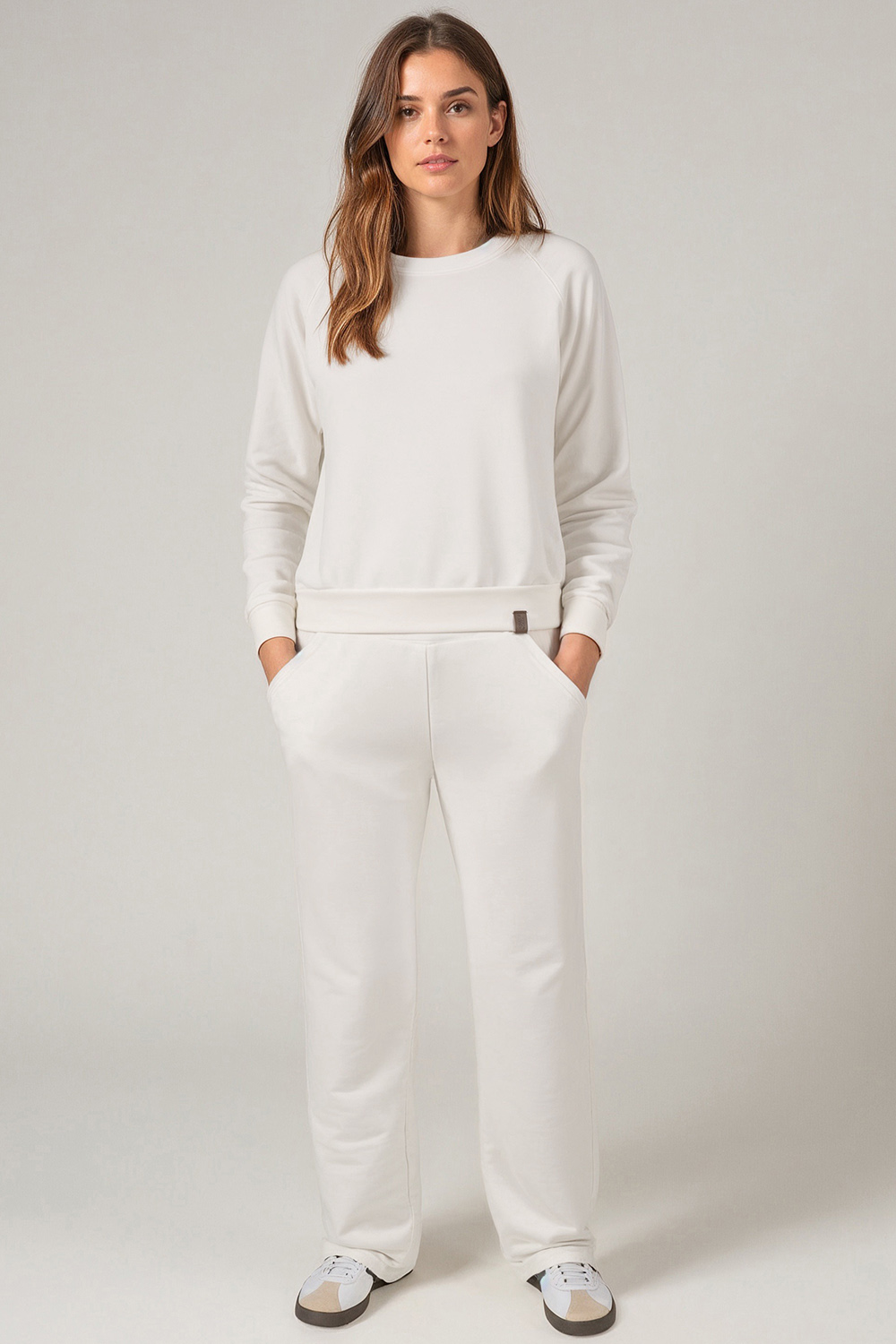 Vivisence Loungewear Damen Trainingsanzug Set Lockerer Schnitt Rundhals Freizeitanzug Mit Taschen 9205, weiß