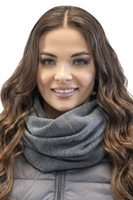 Vivisence Bonnet Pour Femme Et Cache Cou L'Automne et L'Hiver Avec Pompon Tricoté En Acrylique Ensemble Élégant Écologique Idéal Avec Patch En Cuir Taille Universelle 70105Kmpl, graphite