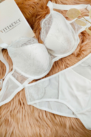 Vivisence Underwired Bra Lace Semi Padded Bra Half-Padded Cups Floral Lace Details Adjustable Straps Side Seam Boning Perfect for Elegant Gift, white