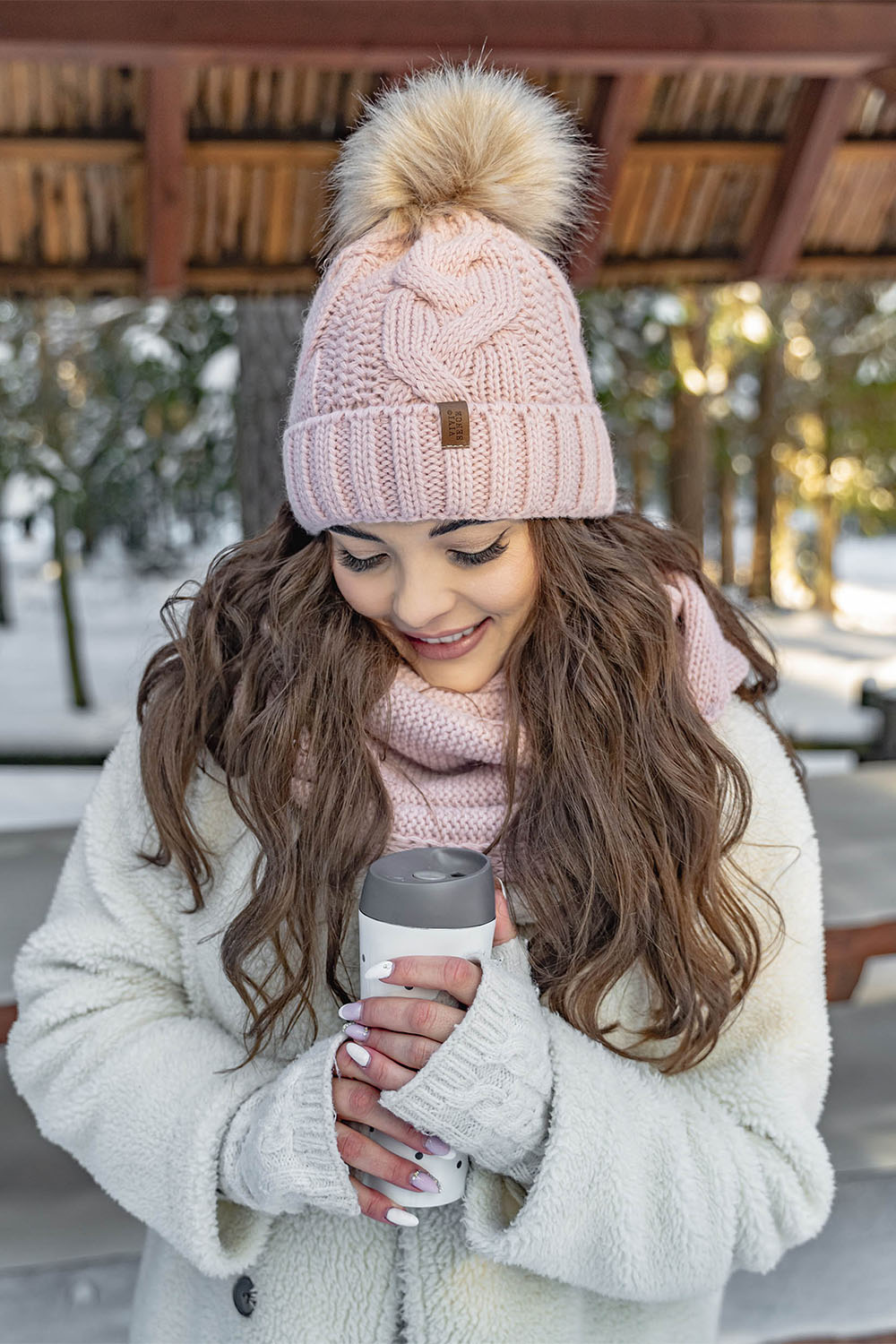 VIVISENCE Wintermütze mit Bommel Damen Warmes Ideal Für Kalte Wintertage 7014, rosa