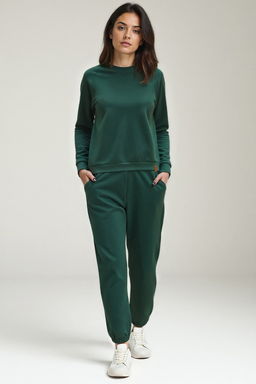 Vivisence Women's Tracksuit Two Piece Lounge Set With Classic Sweatshirt And Tapered Joggers Featuring Elastic Waist Ribbed Cuffs And Side Pockets For Everyday Comfort 9204kmpl, Green