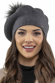 Vivisence Béret Et Écharpe Pour Femme L'automne et L'hiver Ensemble Élégant Fabriqué En Laine Chaude Avec Pompon De Fausse Fourrure Style Classique Idéal Pour Les Froids Jours Cadeau Parfait 7035Kmpl, gris foncé