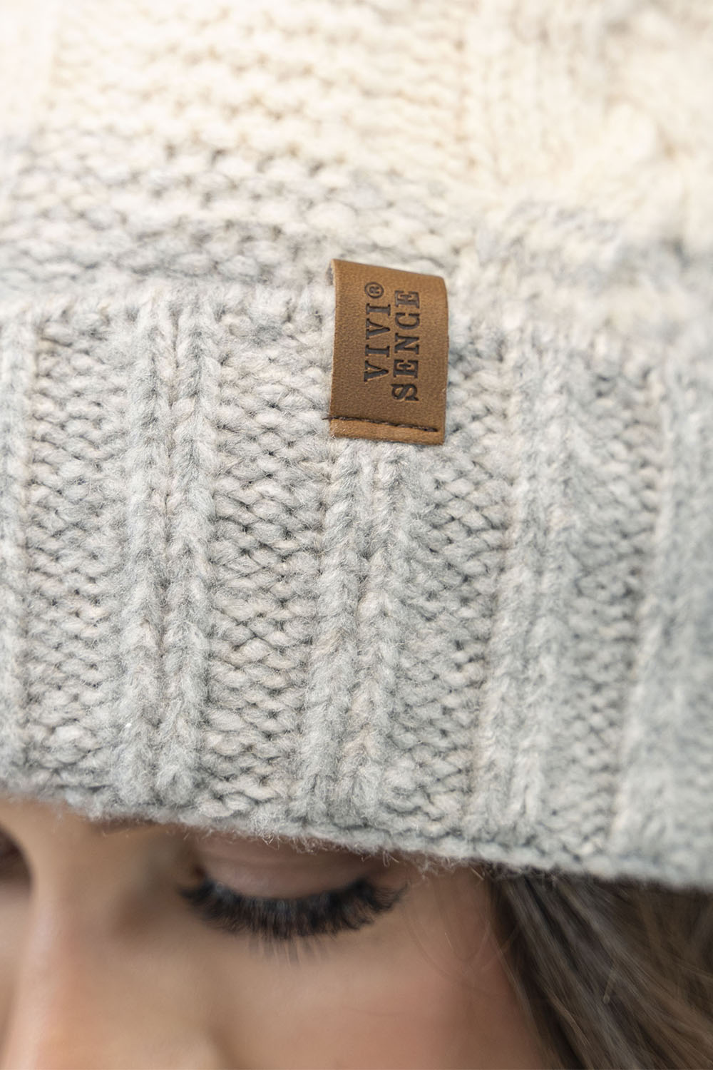 Vivisence Damen Bommelmütze Winter Fleecefutter Bommel Perfekte Passform 70101, hellgrau