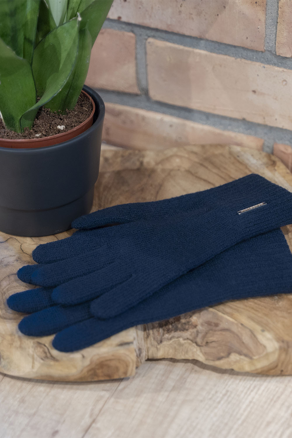 Vivisence Women's Gloves Winter Soft And Warm Ideal For Cold Weather 7202, dark blue