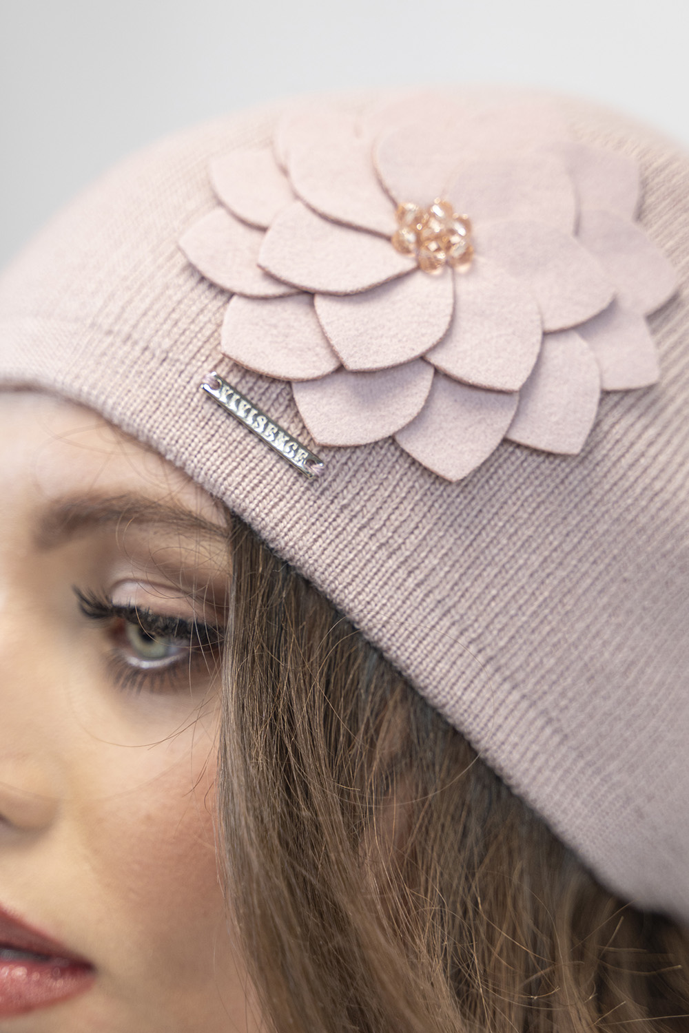 Vivisence Stylish Winter Set For Women Classic Hat And Scarf Made Of Warm And Soft Fabric With Wool Blend With Floral Decoration Perfect For Cold Winter And Autumn Days, powder pink