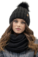 Vivisence Damen Bommelmütze Winter Fleecefutter Bommel Perfekte Passform 70100, Schwarz