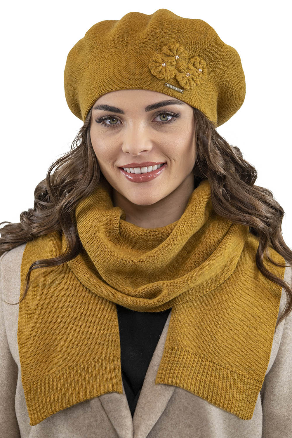 Vivisence Femme Béret Et Écharpe Pour l'Automne et l'Hiver Ensemble En Laine Avec Application Florale Style Classique Confortable Et Élégant Parfait Pour Lhiver Cadeau 7006Kmpl, miel