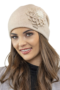 Vivisence Bonnet Femme En Laine Avec Fleur Plissée Élégante Et Antistatique 7052, beige