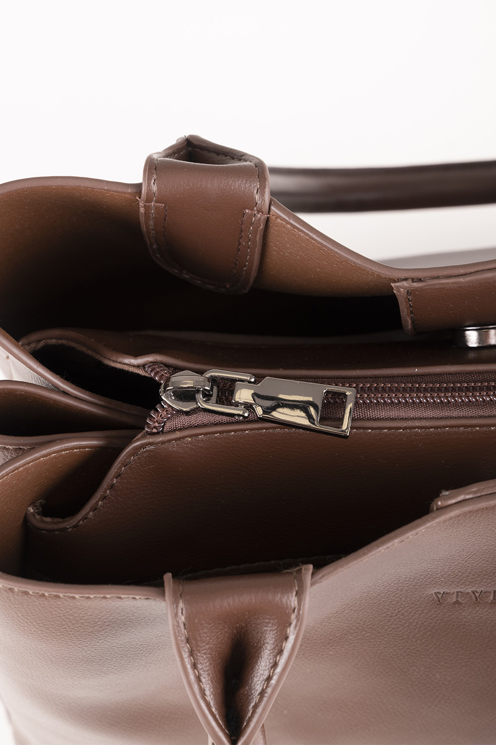 Vivisence Damen Handtasche 3 Kammern Stil und Komfort für Jeden Tag, Braun