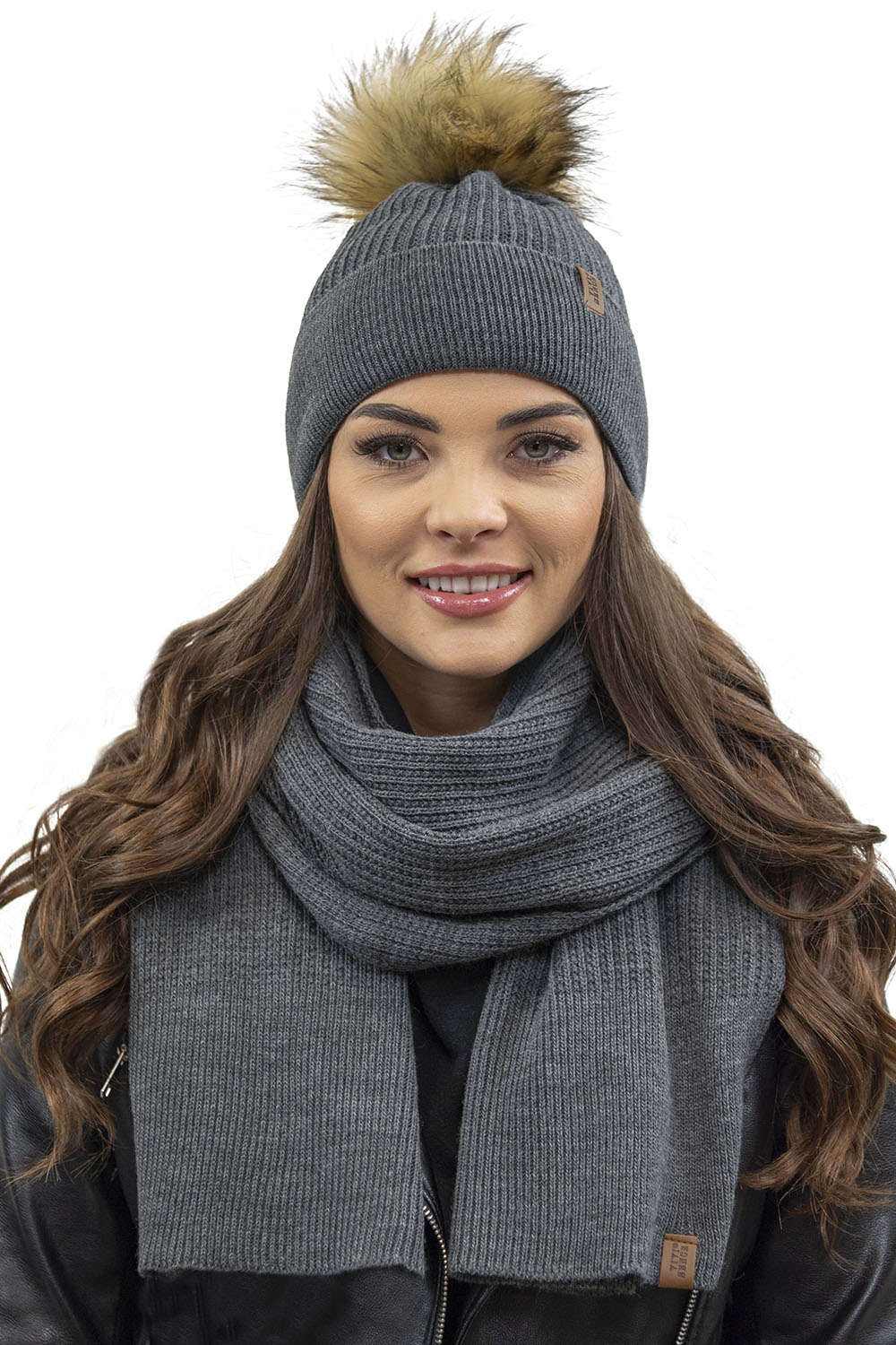 Vivisence Elegant Women’s Winter Set Classic Style Hat with Pom-Pom and Matching Scarf Warm and Static-Free Fabric Perfect for Both Elegant and Sporty Outfits Great Gift Idea, dark grey