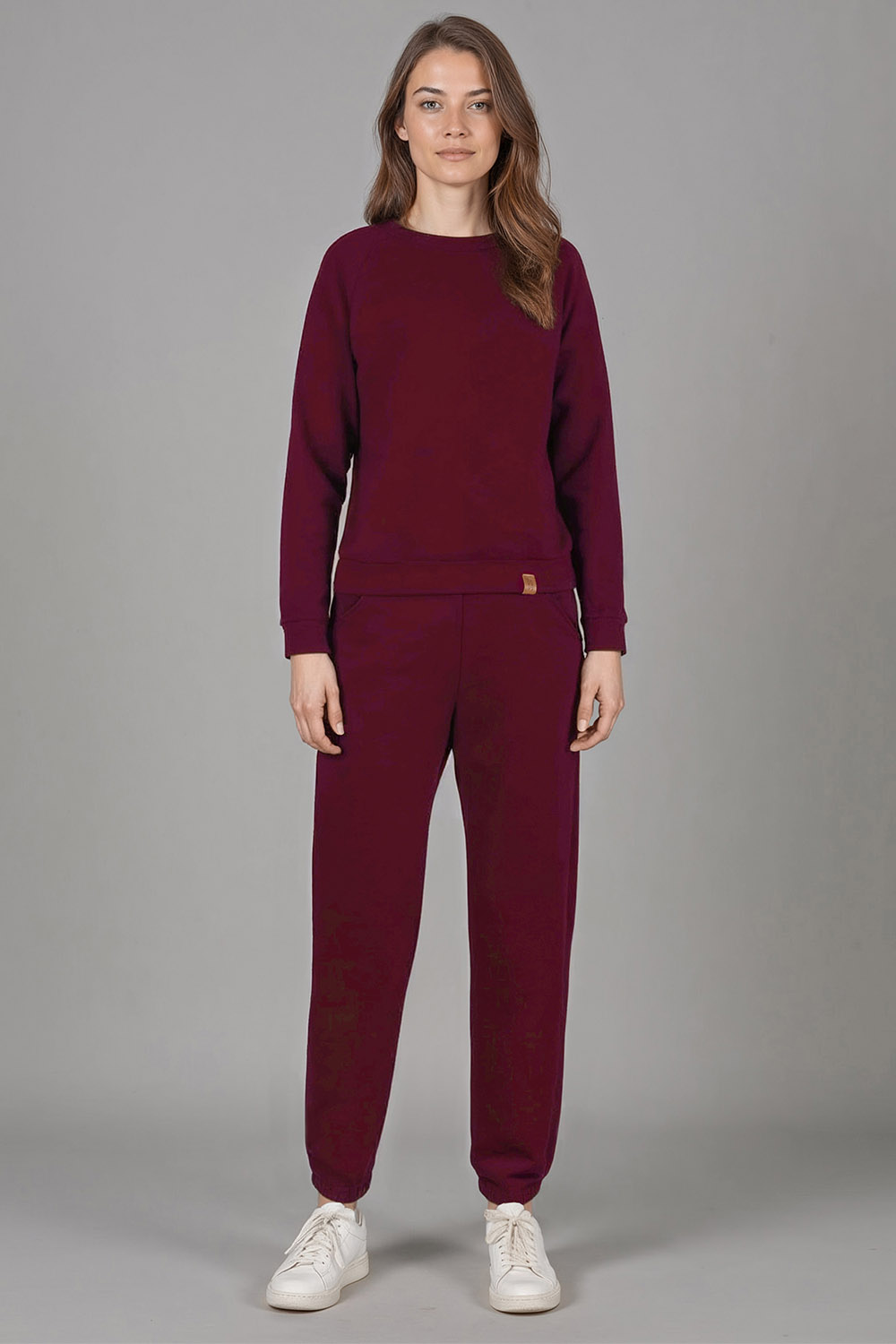 Vivisence Women's Tracksuit Two Piece Lounge Set With Classic Sweatshirt And Tapered Joggers Featuring Elastic Waist Ribbed Cuffs And Side Pockets For Everyday Comfort 9204kmpl, maroon