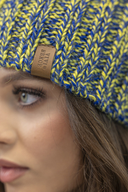 Vivisence Bonnet Et Écharpe Pour Femme L'Automne Et L'Hiver Tricoté Avec Un Gros Pompon Et Une Longue Chaude En Fil Épais Doublé De Polaire Douce Pour Les Froides Journées D'Hiver 7086Kmpl, jaune