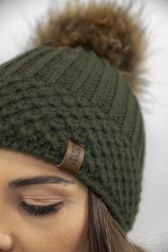 Vivisence Wintermütze mit Bommel Damen Warmes Ideal Für Kalte Wintertage 7016, grün