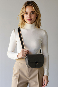 Vivisence Damen Schultertasche Magnetverschluss mit Zierstreifen, Schwarz