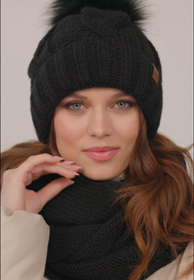 Vivisence Bonnet Femme Et Écharpe Pour L'automne et L'hiver À Pompon Cache-cou Ensemble Classique En Fils Chauds Avec Doublure En Polaire Parfait Pour Les Journées Froides 7014, noir