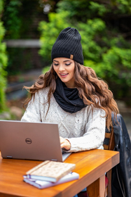Vivisence Damen Mütze Winter Verlängertem Schnitt Wärmendem Garn Herbst 7017, schwarz