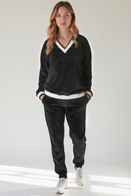 Vivisence Damen Trainingsanzug Set Velour Mit Taschen Für Komfort Beim Freizeitlook 9201, Schwarz