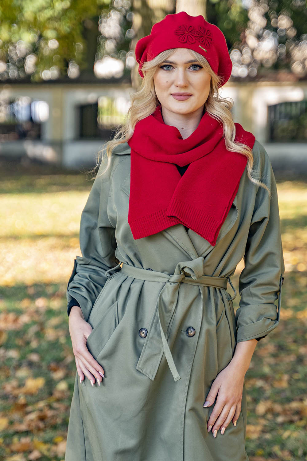 Vivisence Damen Baskenmütze Schal Set Wolle Blumenapplikation Warm Elegant 7007, rot