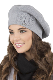 Vivisence Elegant Women's Winter Set Including Classic Beret With Floral Decoration And Matching Long Warm Wool Scarf Ideal For Cold Winter And Autumn Days, light grey