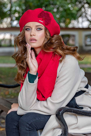 Vivisence Béret Femme Avec Appliqué Floral En Fil Idéal Pour Les Journées 7036, rouge