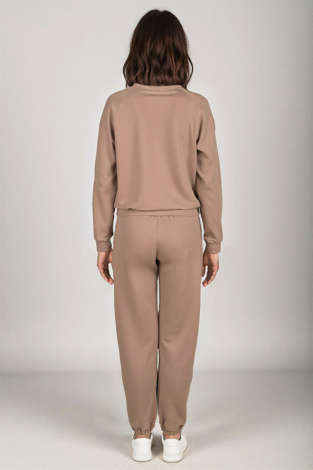 Vivisence Women's Tracksuit Two Piece Lounge Set With Classic Sweatshirt And Tapered Joggers Featuring Elastic Waist Ribbed Cuffs And Side Pockets For Everyday Comfort 9204kmpl,