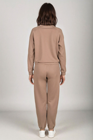 Vivisence Women's Tracksuit Two Piece Lounge Set With Classic Sweatshirt And Tapered Joggers Featuring Elastic Waist Ribbed Cuffs And Side Pockets For Everyday Comfort 9204kmpl,