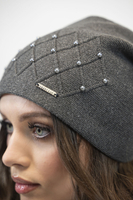 Vivisence Bonnet Et Écharpe Pour L'Hiver Femme Ensemble À La Mode Ajusté Classique Décoratif Avec Perles Tissage Et Laine Chaud Élégant Plaque Logo Confort Optimal 7002Kmpl, gris foncé