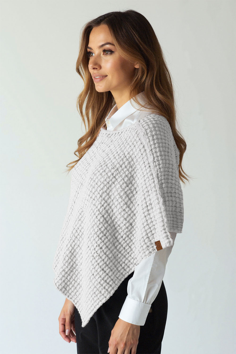 Vivisence Damen Strickponcho Asymmetrischer Schnitt Wärmender Komfort, Grau