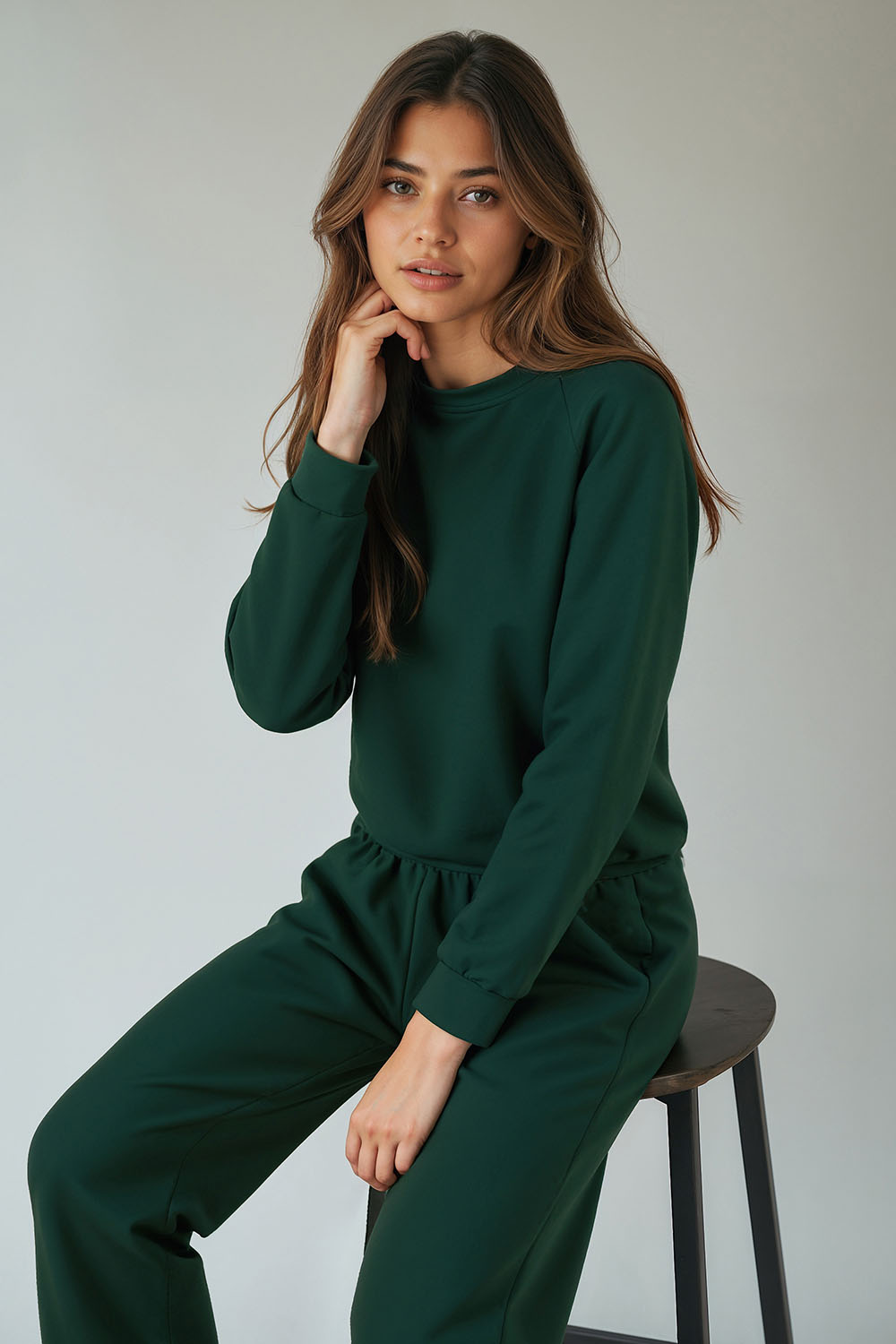 Vivisence Jogginghose Damen Bequeme Mit Weitem Bein Elastischem Bund Und Seitentaschen Aus Hochwertigem Strickstoff Perfekt Für Freizeit Sport Yoga Entspannte Alltagslooks 9102, Grün