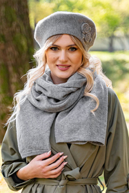 Vivisence Femme Ensemble Élégant Béret Et Écharpe Automne et Hiver En Laine Style Classique Ajustement Parfait Confort Thermique Accessoire Idéal Pour Les Froides Journées 7037Kmpl, gris clair
