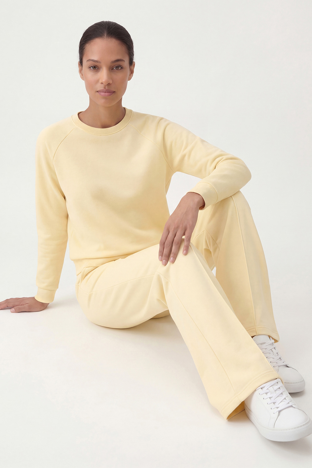 Vivisence Women Crewneck Sweatshirt Soft Knit Pullover Everyday Comfort, banana