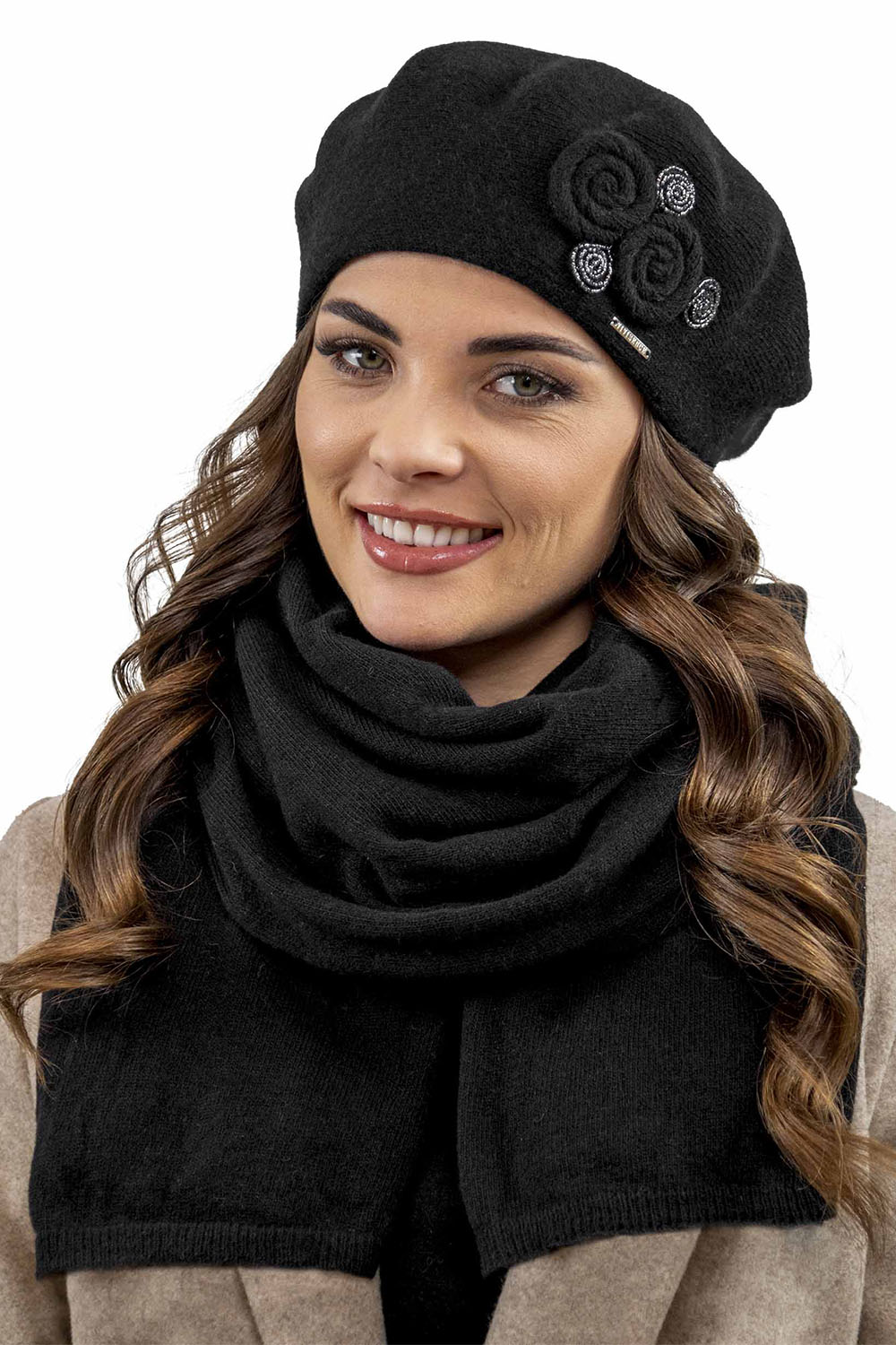 Vivisence Femme Ensemble Élégant Béret Et Écharpe Automne et Hiver En Laine Style Classique Ajustement Parfait Confort Thermique Accessoire Idéal Pour Les Froides Journées 7037Kmpl, noir