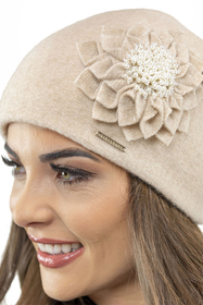 Vivisence Bonnet Femme En Laine Avec Fleur Plissée Élégante Et Antistatique 7052, beige