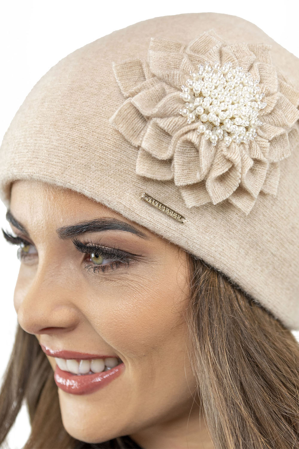 Vivisence Bonnet Femme En Laine Avec Fleur Plissée Élégante Et Antistatique 7052, beige
