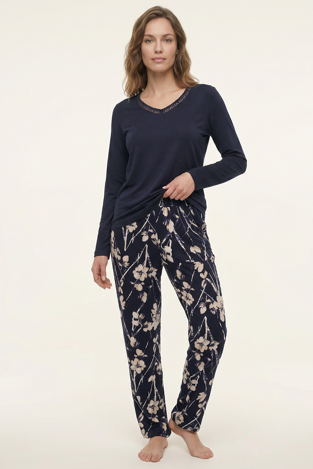 Vivisence Damen Pyjama Modal Baumwolle Langarm V Ausschnitt Bequem Atmungsaktiv, dunkelblau