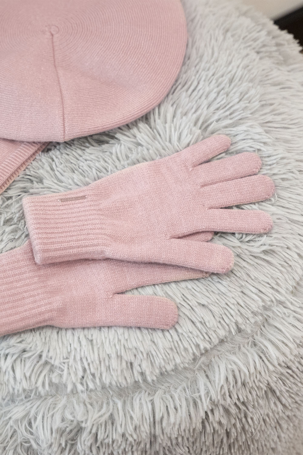 Vivisence Women's Gloves Winter Soft And Warm Ideal For Cold Weather 7202, powder pink