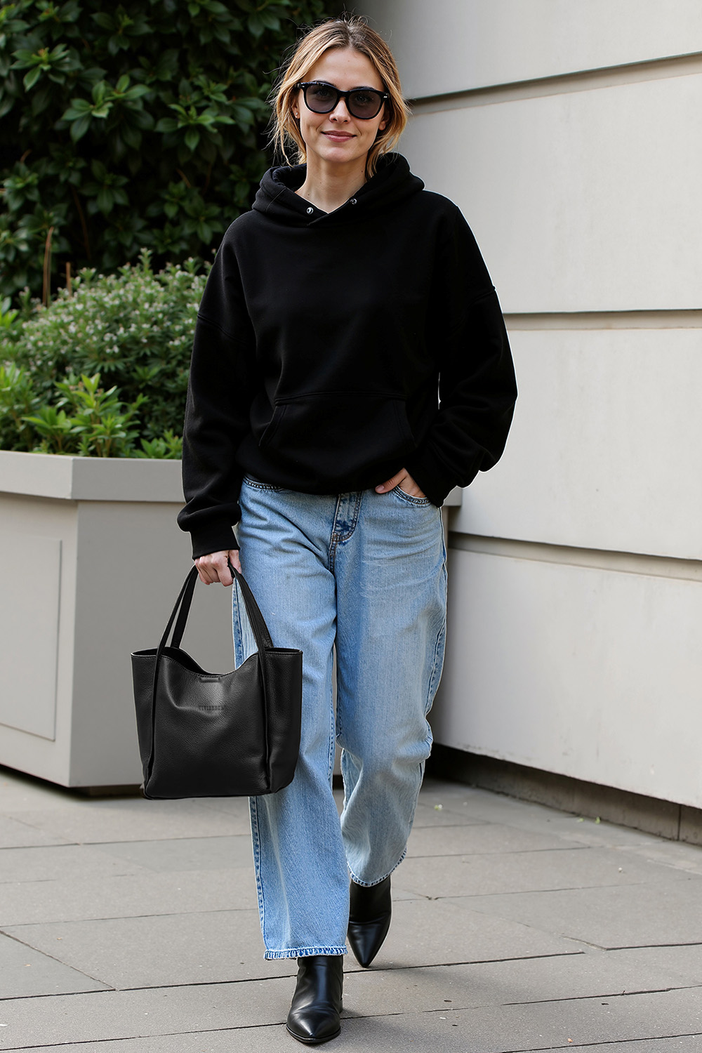 Vivisence Sac à Main Femme Fermeture Magnétique Confort et élégance, noir