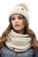 Vivisence Bonnet Femme Et Écharpe Pour L'automne et L'hiver À Pompon Cache-cou Ensemble Classique En Fils Chauds Avec Doublure En Polaire Parfait Pour Les Journées Froides 7014, beige clair