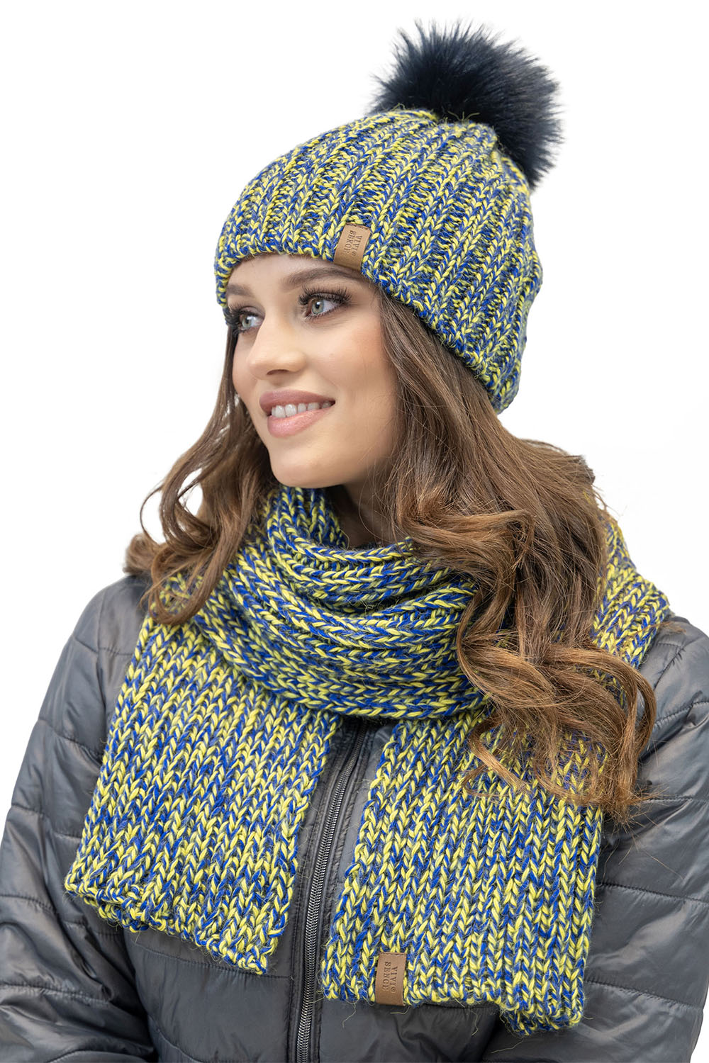 Vivisence Bonnet Et Écharpe Pour Femme L'Automne Et L'Hiver Tricoté Avec Un Gros Pompon Et Une Longue Chaude En Fil Épais Doublé De Polaire Douce Pour Les Froides Journées D'Hiver 7086Kmpl, jaune